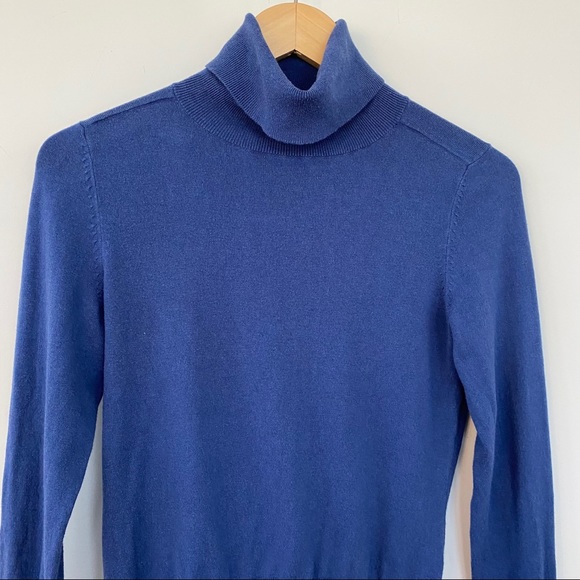 Banana Republic Sweaters - Banana Republic cotton, silk, cashmere turtleneck